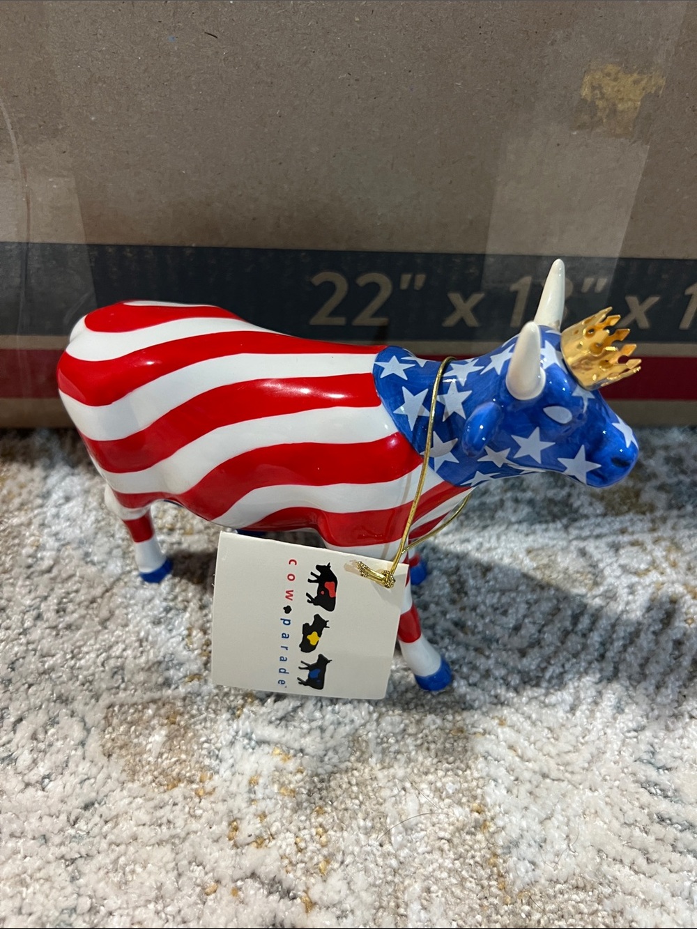 Patriotic Flag Cow Figurine - Blue & Red American Royal z28